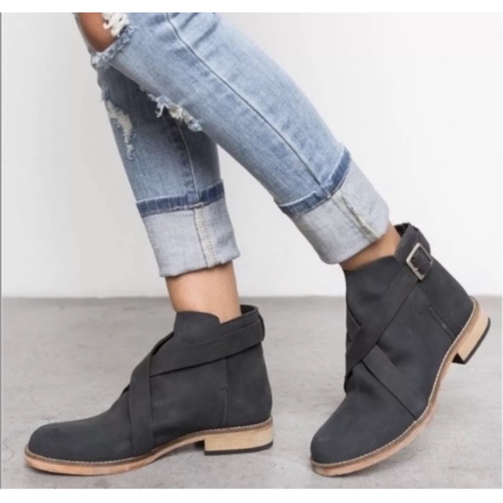 💰SOLD💰Free People Las Palmas Ankle Boots